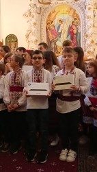 Daruri pentru copii de ziua națională a României 