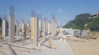 Construcția școlii și bisericii parohiale din Pescara a ajuns la cota +3,2m