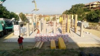 Construcția școlii și bisericii parohiale din Pescara a ajuns la cota +3,2m
