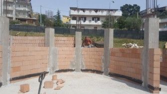 Construcția școlii și bisericii parohiale din Pescara a ajuns la cota +3,2m