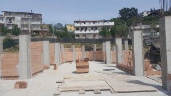 Construcția școlii și bisericii parohiale din Pescara a ajuns la cota +3,2m