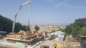 Construcția școlii și bisericii parohiale din Pescara a ajuns la cota +3,2m