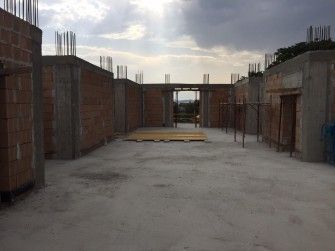 Construcția școlii și bisericii parohiale din Pescara a ajuns la cota +3,2m