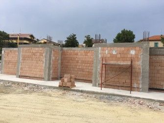 Construcția școlii și bisericii parohiale din Pescara a ajuns la cota +3,2m
