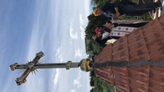 Rugăciune  la așezarea Sfintei Cruci pe acoperișul bisericii nou zidite la Pescara
