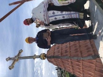 Rugăciune  la așezarea Sfintei Cruci pe acoperișul bisericii nou zidite la Pescara
