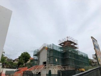 Rugăciune  la așezarea Sfintei Cruci pe acoperișul bisericii nou zidite la Pescara
